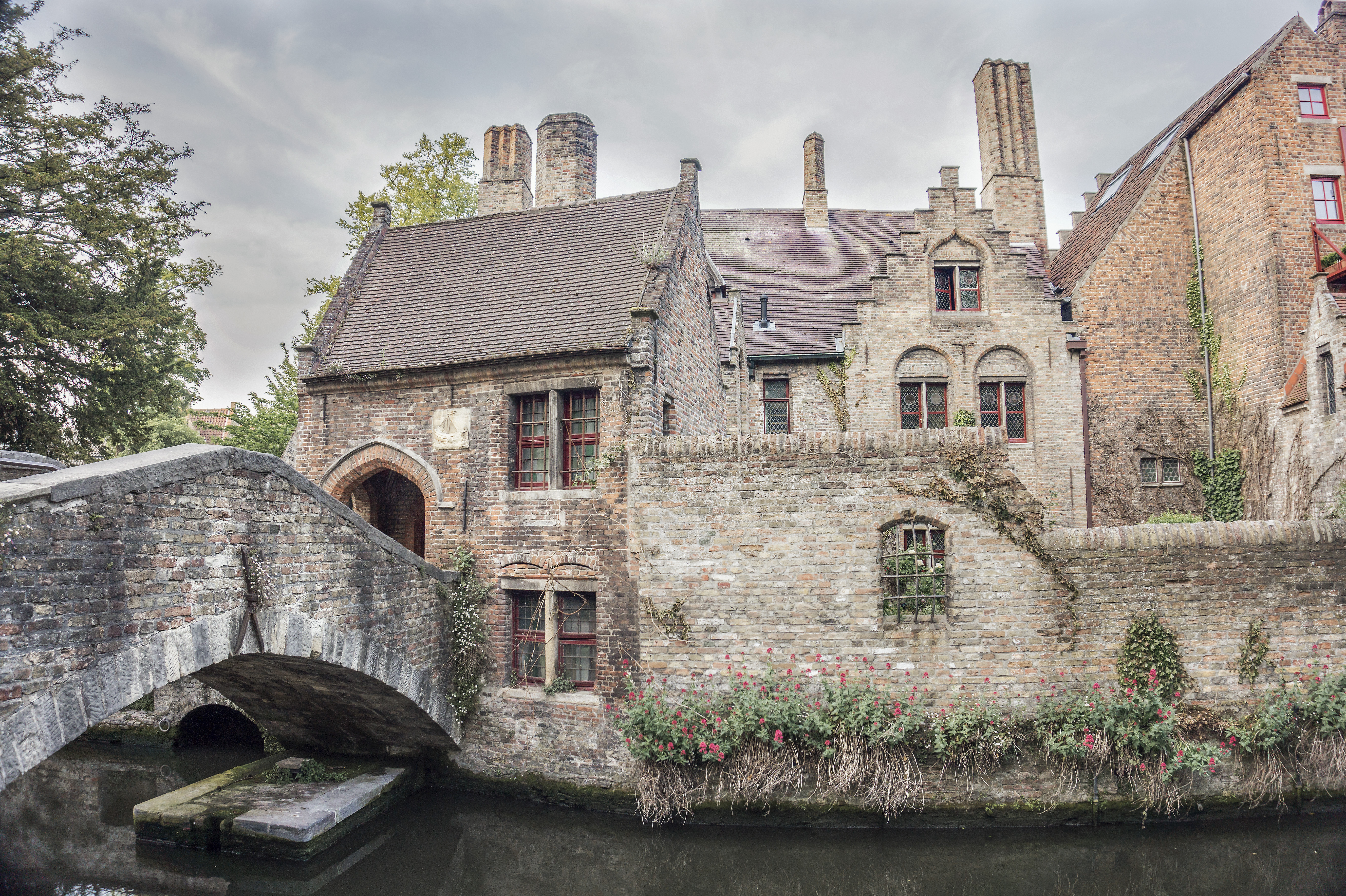 How to explore the fairytale city of Bruges
