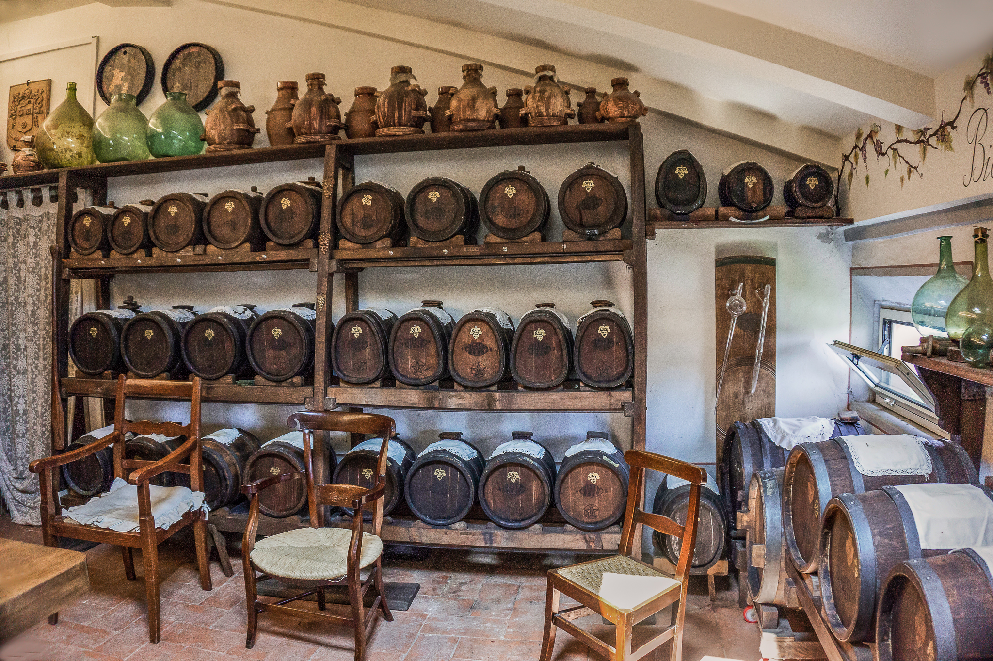 Traditional Balsamic Vinegar Tasting in Modena 11